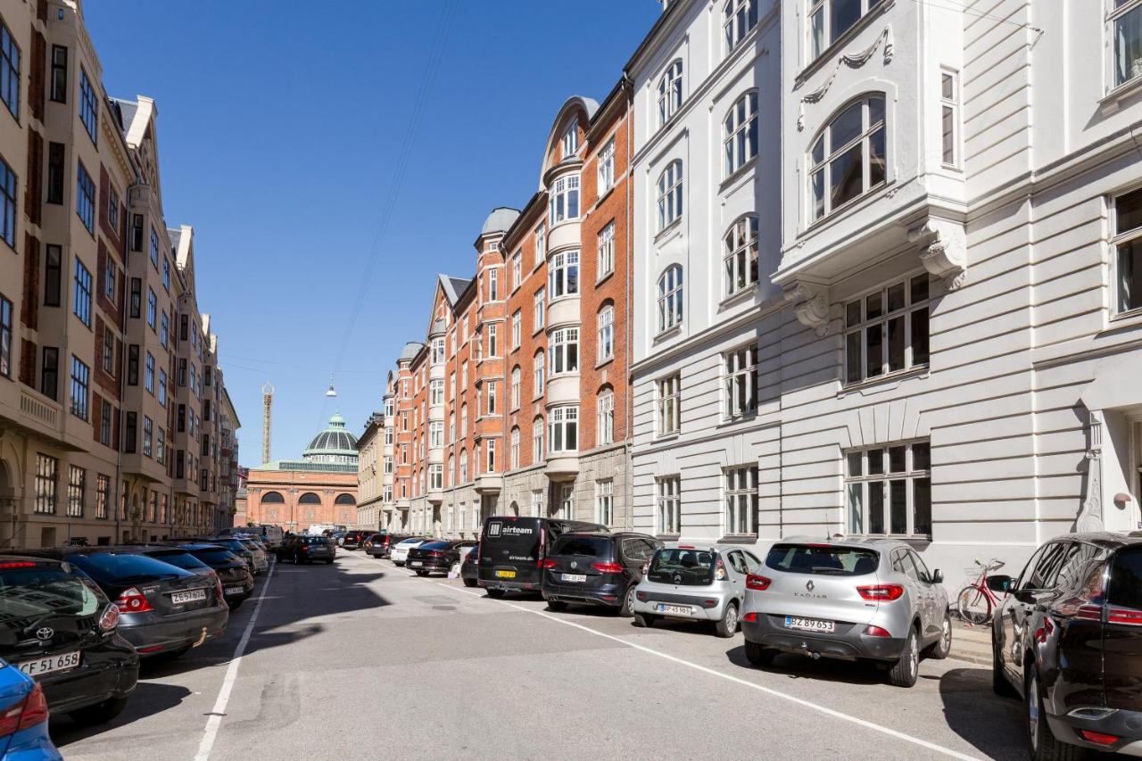 Lovely 3Br Manor Apartment 5 Min From Tivoli Gardens Kopenhagen Bagian luar foto