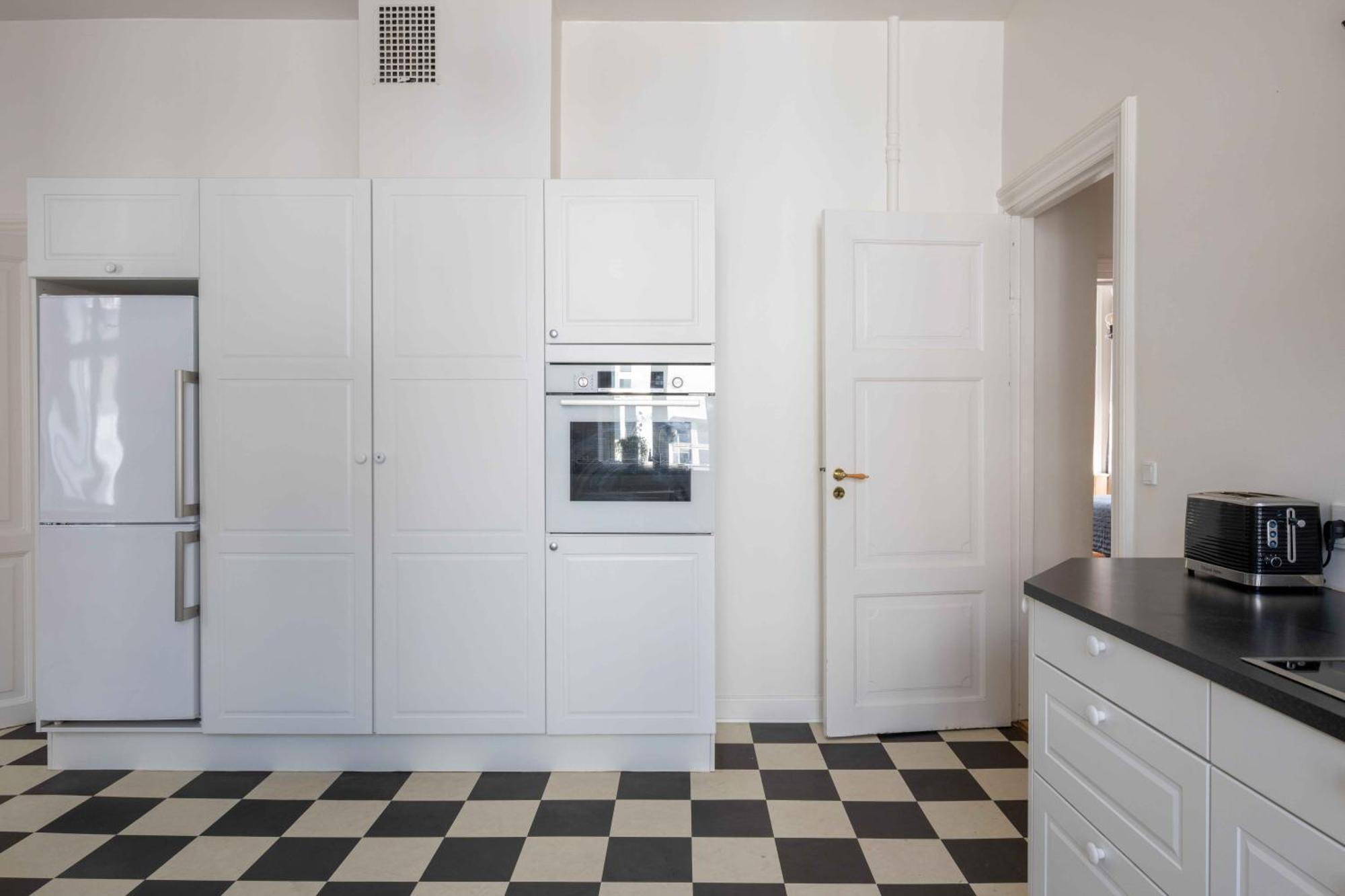 Lovely 3Br Manor Apartment 5 Min From Tivoli Gardens Kopenhagen Bagian luar foto