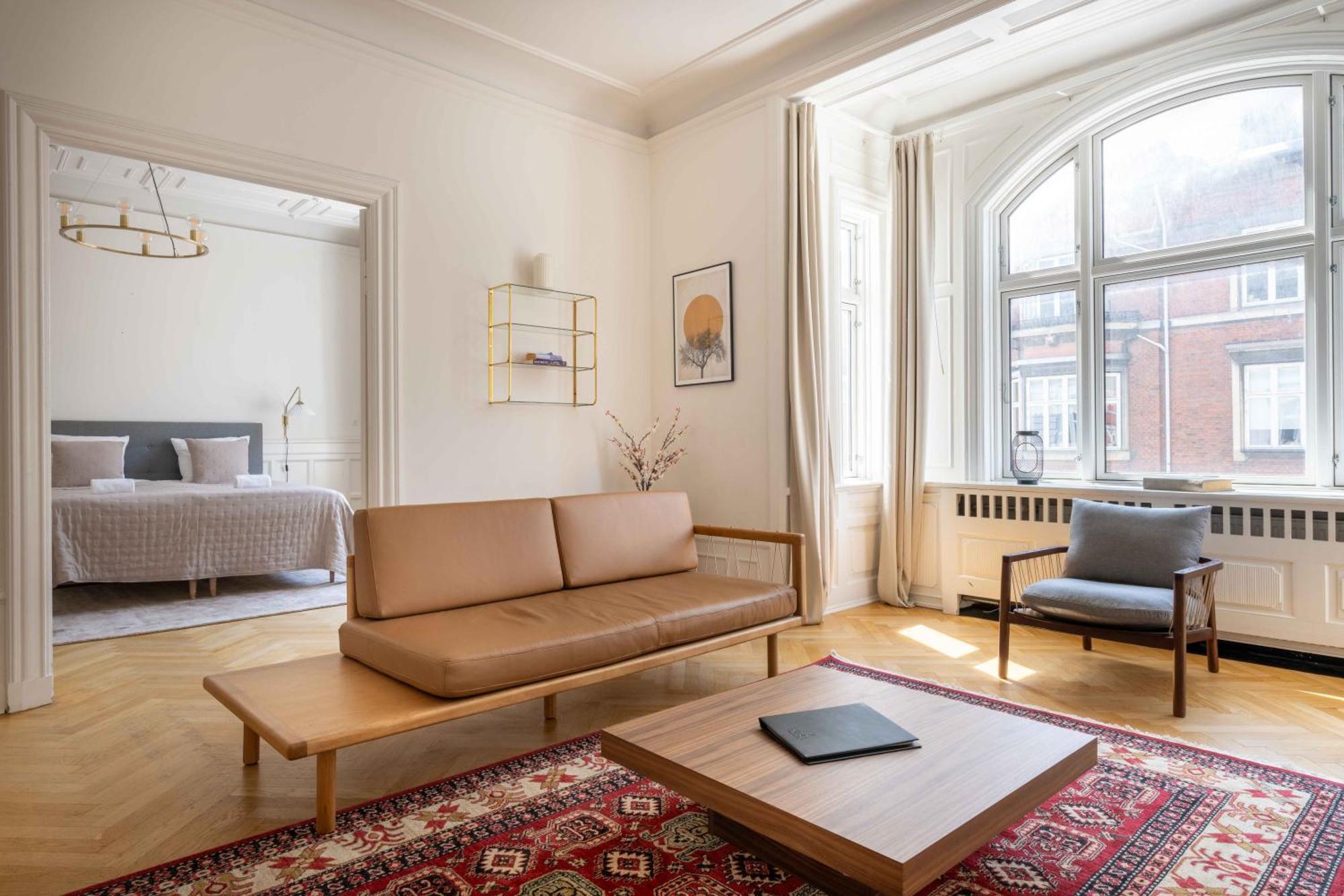 Lovely 3Br Manor Apartment 5 Min From Tivoli Gardens Kopenhagen Bagian luar foto