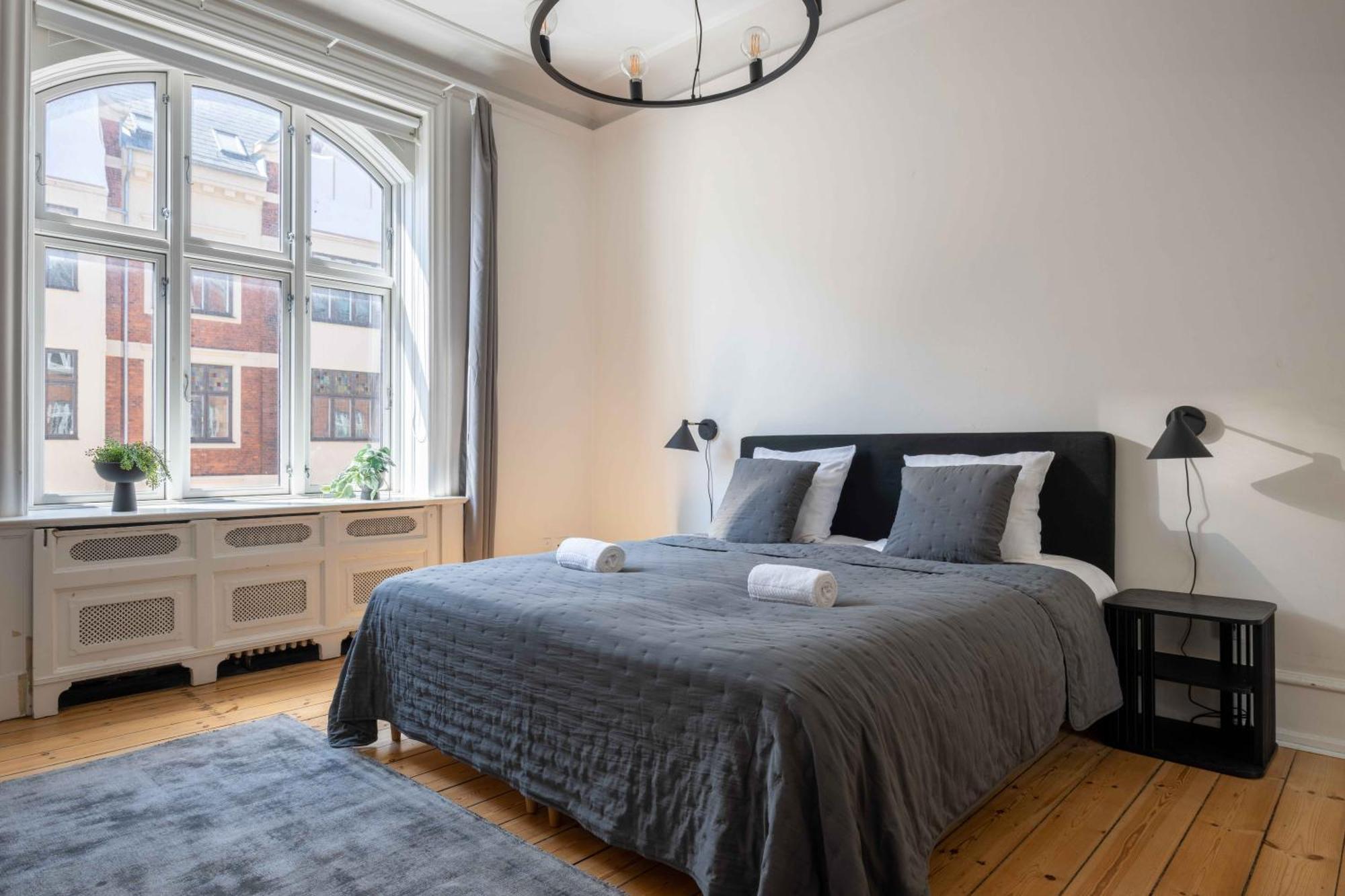 Lovely 3Br Manor Apartment 5 Min From Tivoli Gardens Kopenhagen Bagian luar foto