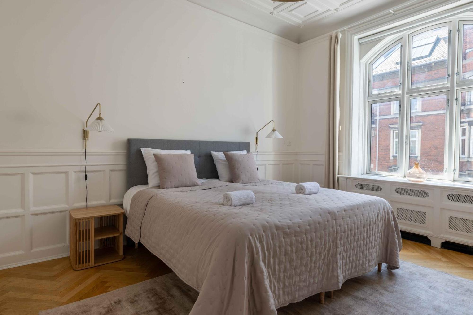 Lovely 3Br Manor Apartment 5 Min From Tivoli Gardens Kopenhagen Bagian luar foto