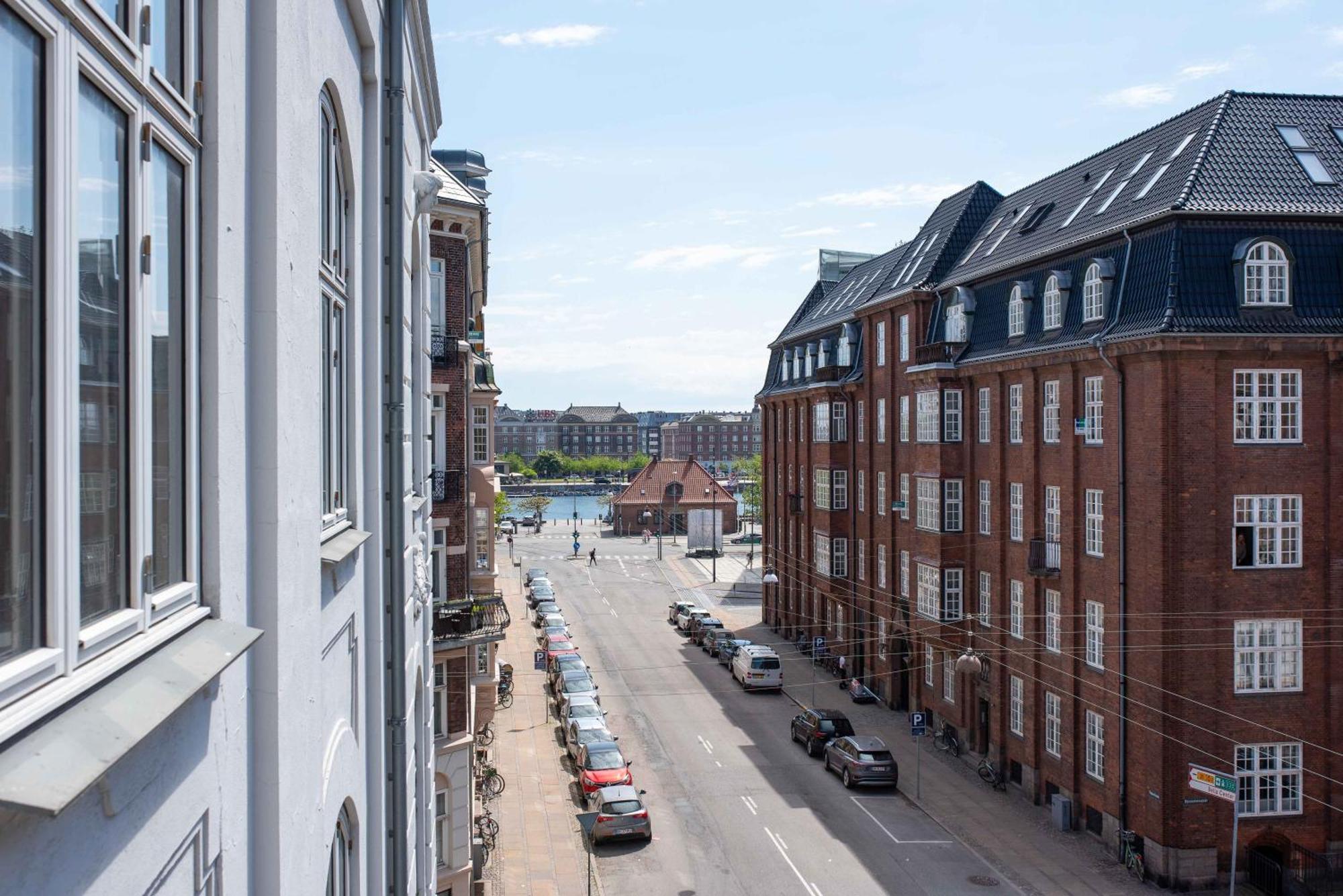 Lovely 3Br Manor Apartment 5 Min From Tivoli Gardens Kopenhagen Bagian luar foto